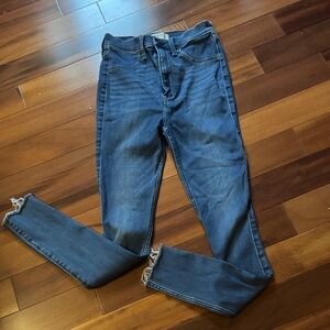 Abrrcrombie & Fitch Classic Blue Women's High Rise Jeggings